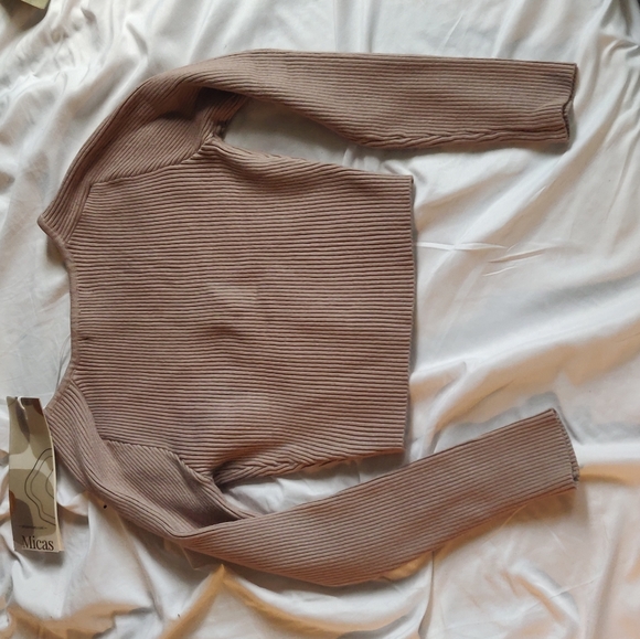 NWT Sweetheart neck crop ribbed sweater - Picture 7 of 9